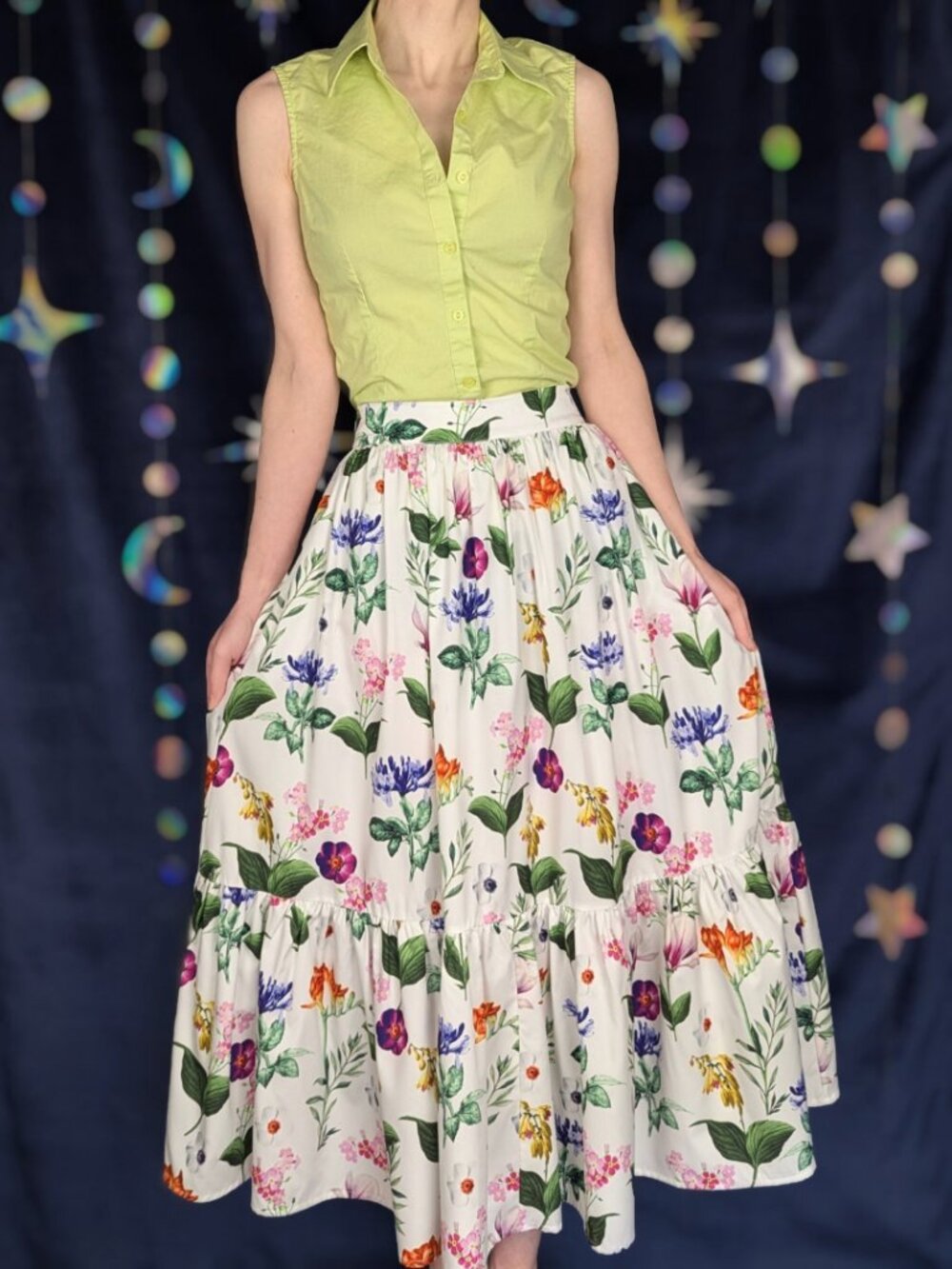 Unique Vintage Illustrative Floral Print Maxi Skirt